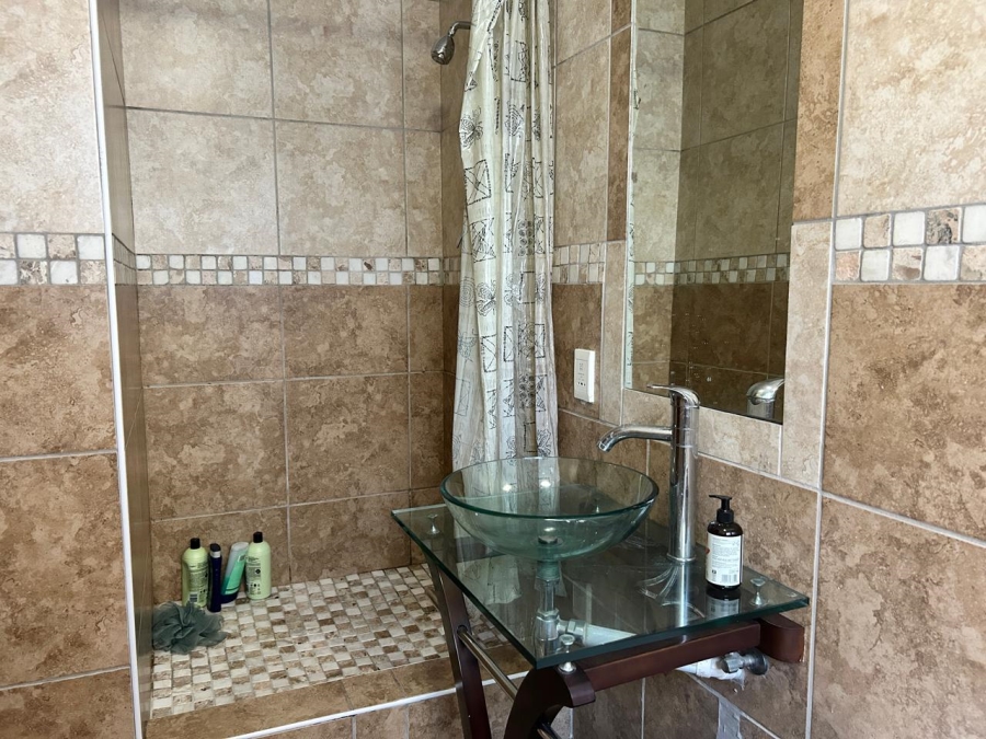 To Let 2 Bedroom Property for Rent in Sea Point Western Cape